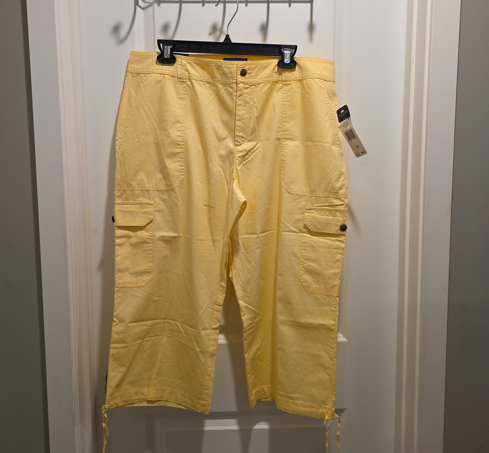 Women's Yellow Cargo Capri Pants